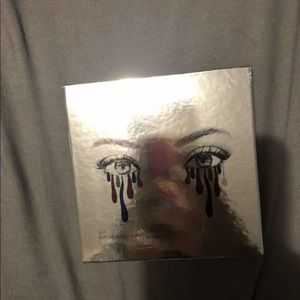 Kylie cosmetics holiday pallet